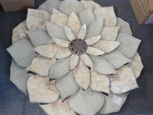 lot 13 image: Metal and Glass Wall Flower Dcor ...