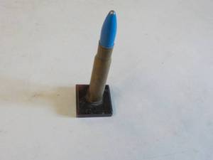 lot 19 image: Bullet Dcor...