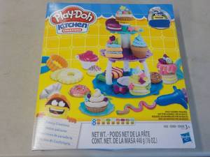 lot 235 image: Play Doh Kitchen Creations...