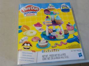 lot 237 image: Play Doh Kitchen Creations...