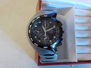 lot 26 image: Seiko Watch...