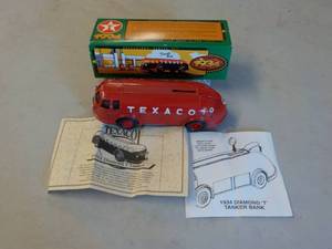 lot 30 image: 1934 Diamond T Tanker Bank...