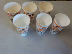 lot 40 image: 6 Vintage A and W Glasses...