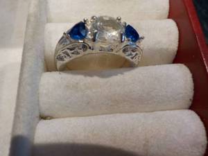 lot 56 image: Costume Jewelry Ladies size 7 Ring...