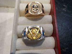 lot 59 image: 2 Mens size 9 Rings...