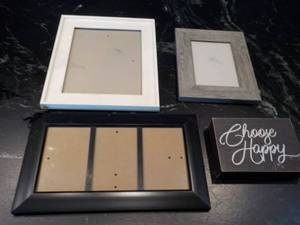 lot 91 image: Choose Happy Wood Sign and 3 Pictur...