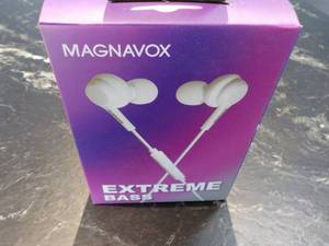 lot 106 image: Set of 2 Magnavox Extreme Bass Earb...