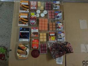 lot 62 image: Scented Wax Cubes and Potpourri...