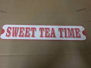 lot 77 image: Pioneer Woman Tea Sign, Home Tray -...
