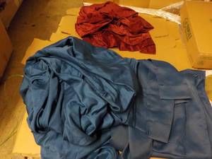 lot 79 image: Queen Flat and Fitted Sheets and Cu...