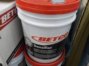 lot 108 image: 5 Gallon Pail BETCO Densifying Comp...