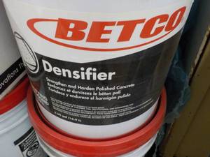 lot 109 image: 5 Gallon Pail BETCO Densifying Comp...