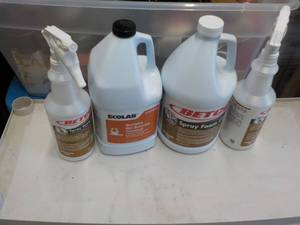 lot 122 image: 1 Gallon Betco Spray Foam Ultra Deg...