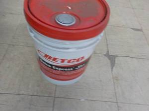lot 126 image: 5 Gallon Pail Betco Express SRT Flo...