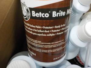 lot 132 image: Case of 12 Betco Brite MSP High Glo...