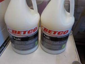 lot 135 image: 2 Gallons Betco Push-drain Maintain...