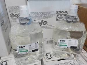 lot 150 image: 2 - 2 Liter Bottles GOJO Hand Clean...