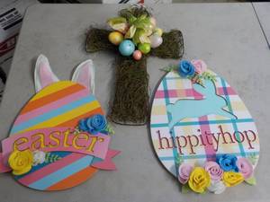 lot 174 image: Easter Dcor...