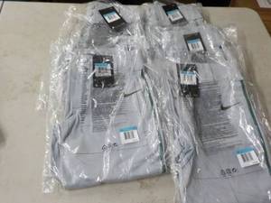 lot 210 image: 5 Pair Boys size M Baseball Pants G...