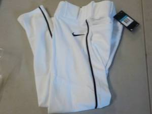 lot 224 image: 6 Nike White Baseball Pants size M...