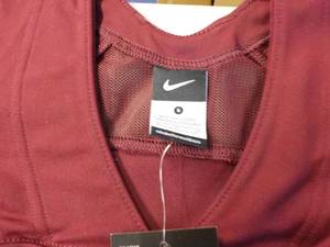lot 217 image: 5 Nike Maroon Football Tops size S...