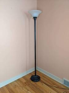 lot 37 image: Elegant Metal Floor Lamp with Frosted Glass Shade