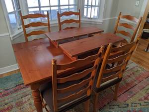 lot 11 image: Stately Wooden Dining room Table and Chairs