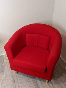 lot 41 image: Beautiful Red Accent Barrel Chair