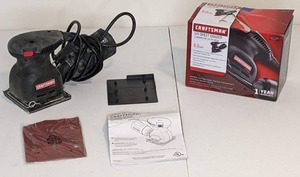 lot 69 image: CRAFTSMAN 911177 14 Sheet Palm Finishing Sander w Sanding Sheets