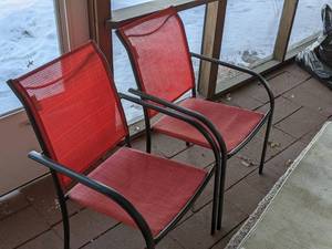 lot 117 image: Set of 2 Outdoor Patio Chairs in Red