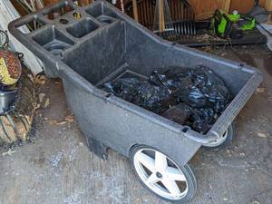 lot 136 image: Flowtron Handy Hauler II Outdoor Cart