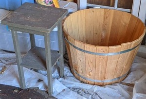 lot 129 image: Small Wooden Side Table and Large Wooden Planter