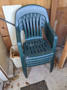 lot 143 image: Lot of 4 Stacking Patio Chairs - Green, Plastic