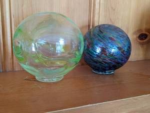 lot 151 image: Set of 2 Handblown Decorative Glass Fishing Floats