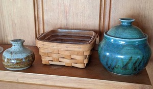 lot 152 image: Amazing Longaberger Basket and Two Ceramic Pieces