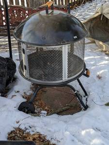 lot 154 image: Outdoor Portable Fire PitBonfire with Cover
