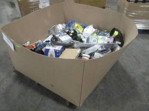 lot 308 image: MIXED PALLET OF MISCELLANEOUS ELECTRICALPLUMBING ITEMS AND MORE