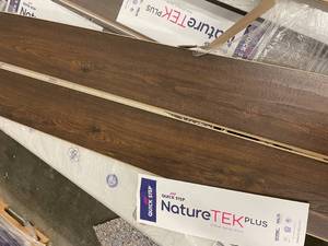 268 SF of Quickstep Laminate 7.5x54 - Dutch Oak