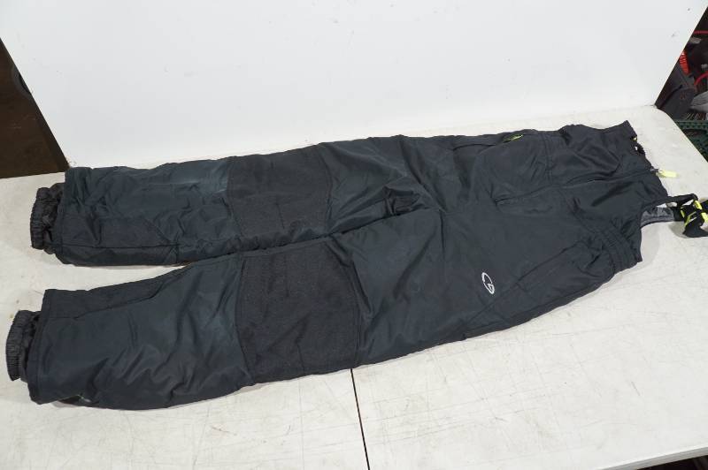lot 236 image: Champion Boys Snow Bibs - 810