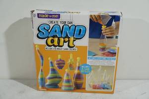 lot 12 image: Made By Me Create Your Own Sand Art Kit