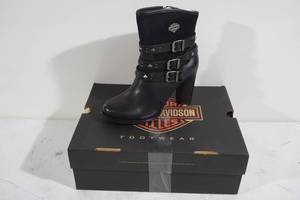 lot 16 image: NEW Harley-Davidson D83865 Riding Boots - Womens 9 M