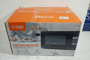 lot 24 image: Commercial Chef 1.1 Cu Ft Microwave