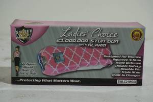 lot 131 image: NEW Street Wise Ladies Choice 21,000,000 Stun Gun with Alarm - Pink