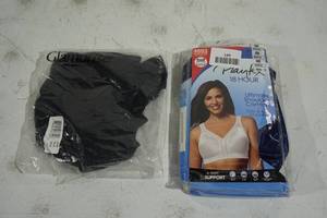 lot 149 image: NEW Playtex 18 Hour Bra and Glamorise Wonderwire - 40B