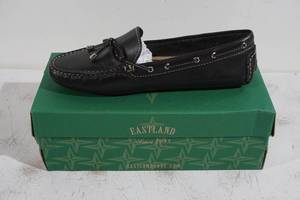 lot 151 image: NEW Eastland Marcella Shoes - Womens 10 M
