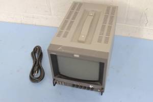 lot 100 image: Sony PVM-8041Q Portable Color CRT Monitor - Retro Gaming  Video Games