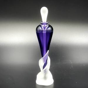 lot 28 image: Signed Matthew Buchner Art Glass Perfume Bottle - Thames Glass 2000
