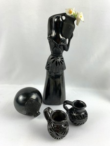 lot 103 image: Exquisite Handmade Mexican Folk Art - Black Clay #1- Dona Rosa- Oaxaca