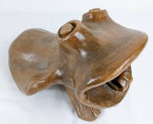 lot 69 image: Patio Pottery Frog and Isabel Bloom Concrete Dove