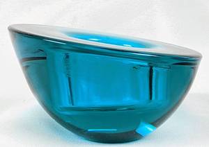 lot 78 image: Three Orrefors Kosta Boda Votives - Heavy Swedish Glass Candle Holders